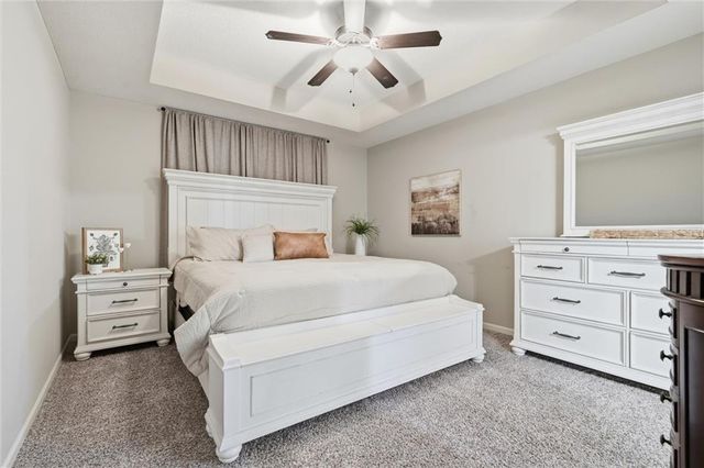 10020 N Lawn Avenue, Kansas City, MO 64156