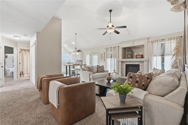 10020 N Lawn Avenue, Kansas City, MO 64156