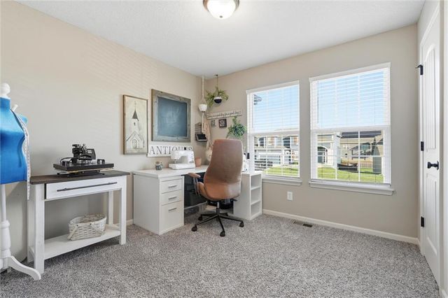 10020 N Lawn Avenue, Kansas City, MO 64156