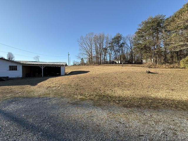 103 Ratledge Road, Sweetwater, TN 37874