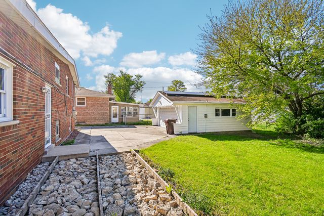 350 Carey Court, Chicago Heights, IL 60411