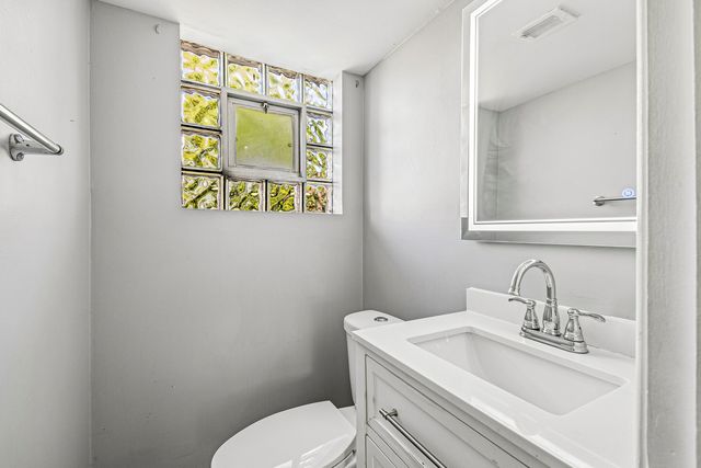 350 Carey Court, Chicago Heights, IL 60411