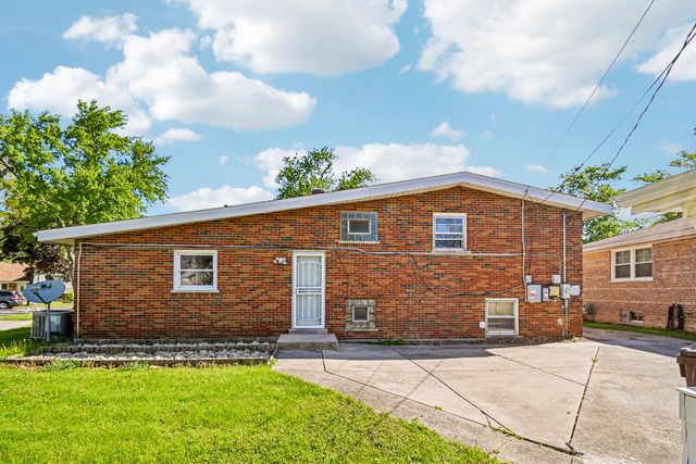 350 Carey Court, Chicago Heights, IL 60411