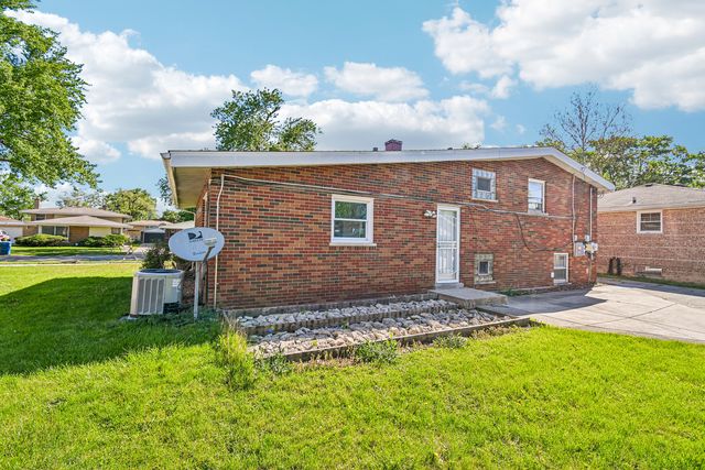 350 Carey Court, Chicago Heights, IL 60411