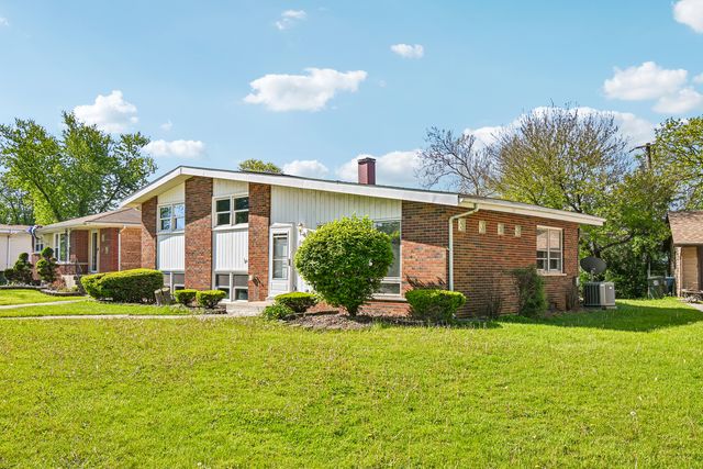 350 Carey Court, Chicago Heights, IL 60411