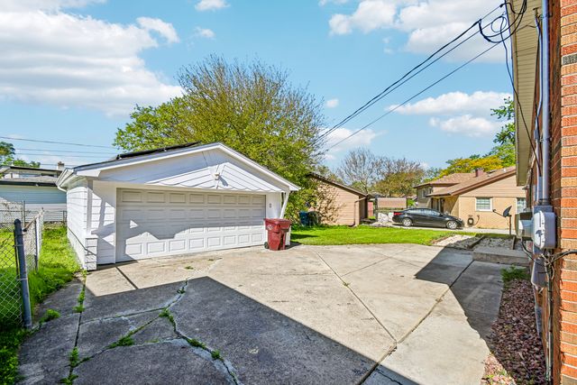350 Carey Court, Chicago Heights, IL 60411