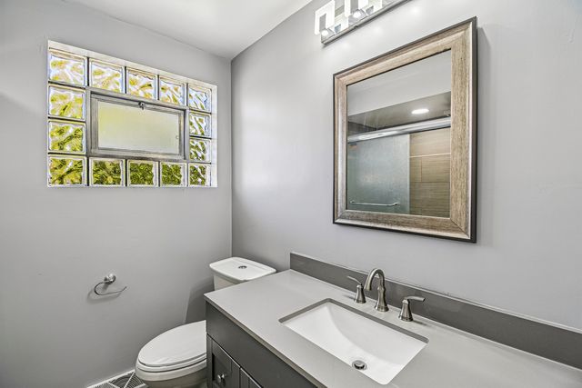 350 Carey Court, Chicago Heights, IL 60411
