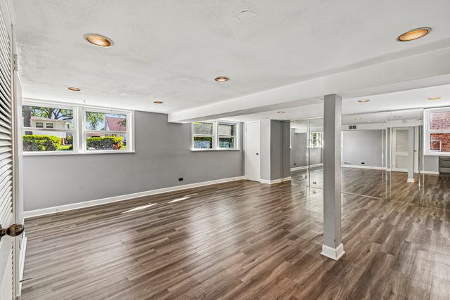 350 Carey Court, Chicago Heights, IL 60411