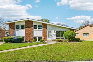350 Carey Court, Chicago Heights, IL 60411