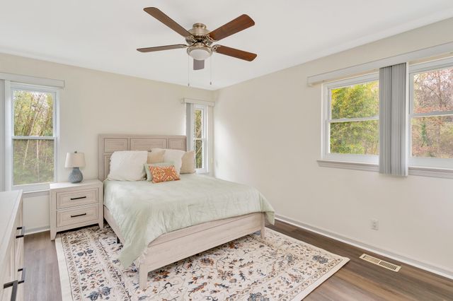 5675 Grayshore Lane, Hixson, TN 37343