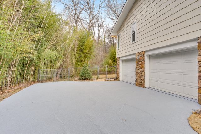 5675 Grayshore Lane, Hixson, TN 37343