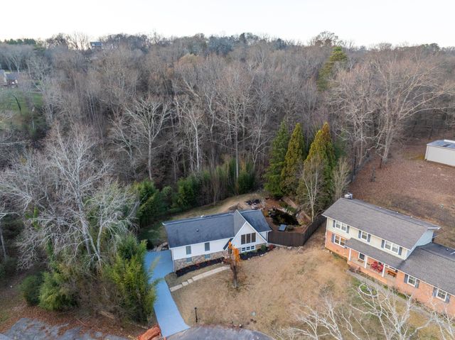 5675 Grayshore Lane, Hixson, TN 37343