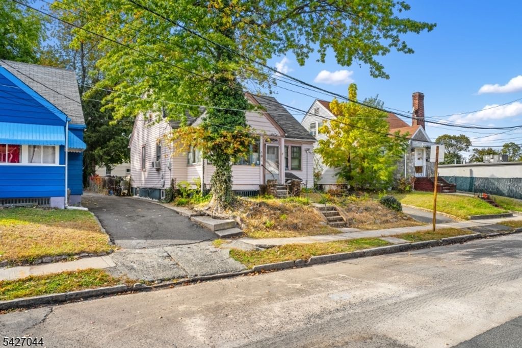 15 Victor Pl, Irvington Twp., NJ 07111