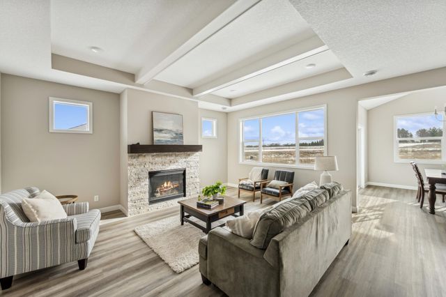1055 E Meadowsweet Drive, River Falls, WI 54022