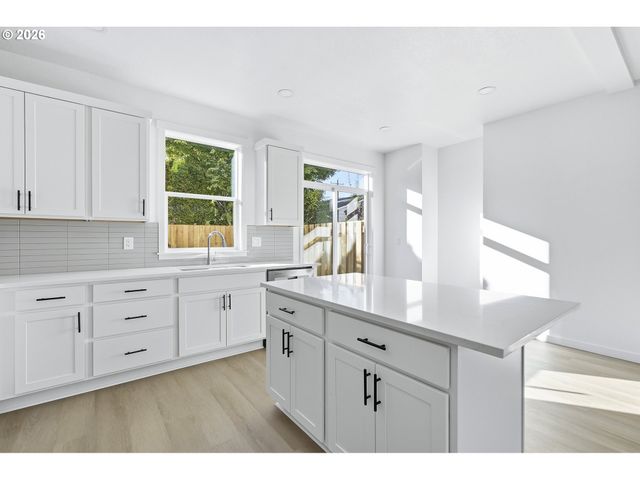 8720 Se Bybee Blvd, Portland, OR 97266