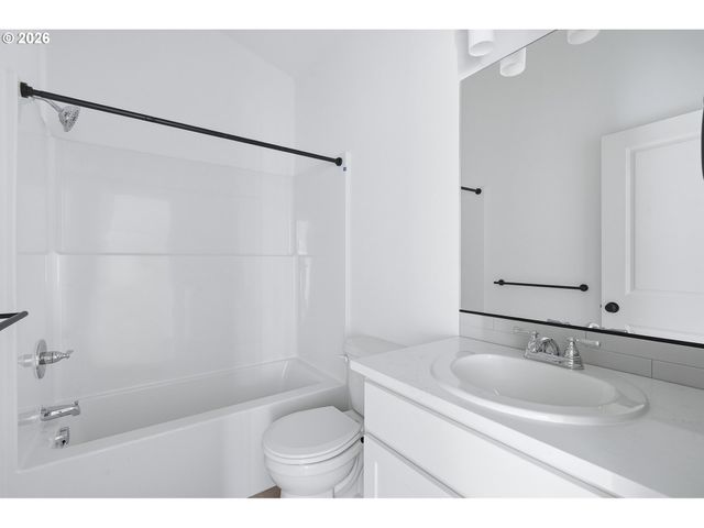 8720 Se Bybee Blvd, Portland, OR 97266