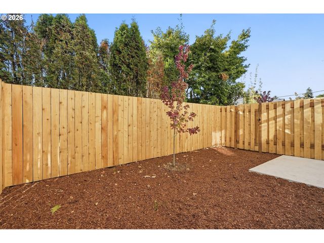 8720 Se Bybee Blvd, Portland, OR 97266