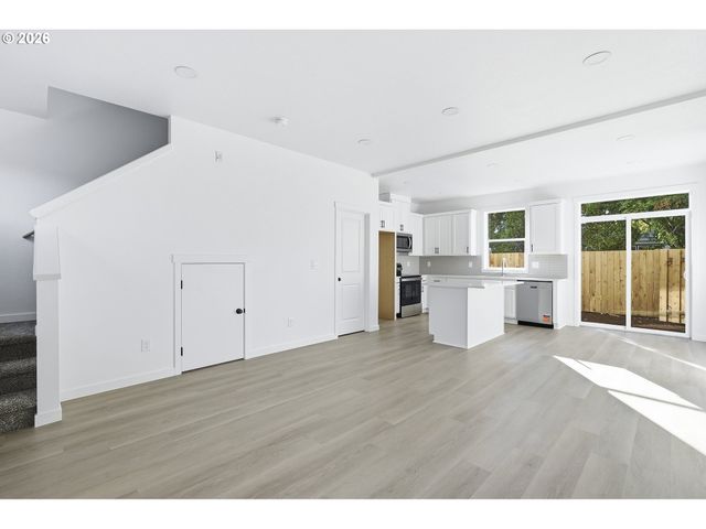8720 Se Bybee Blvd, Portland, OR 97266