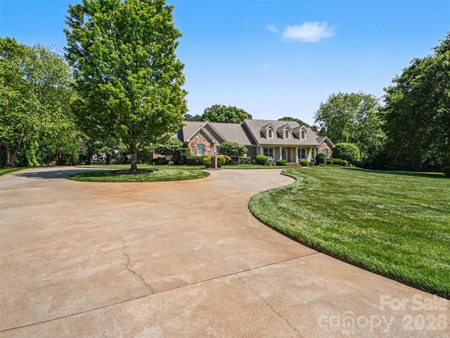 1422 Stone Gate Drive, Shelby, NC 28150