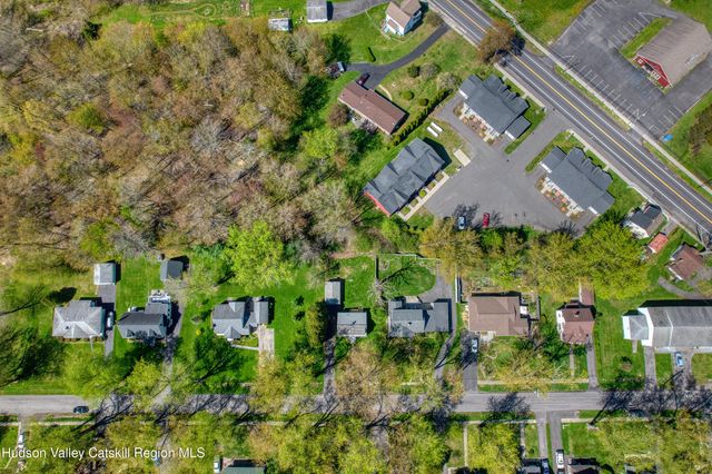 17 Spencer Boulevard, Coxsackie, NY 12051