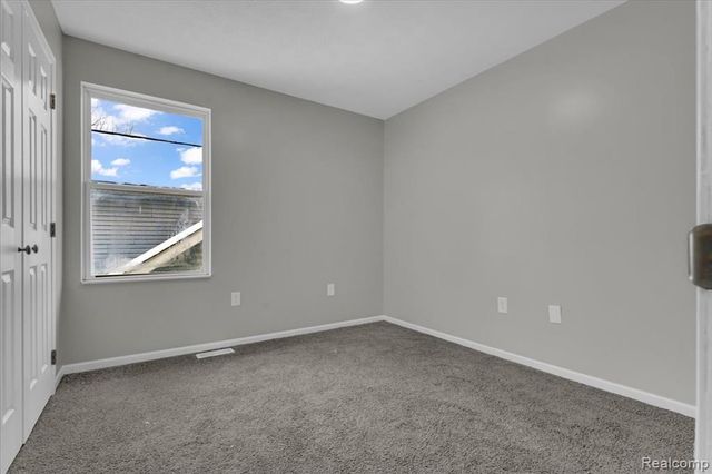 8247 Ellsworth Street, Detroit, MI 48238