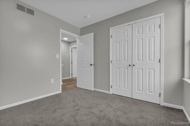 8247 Ellsworth Street, Detroit, MI 48238