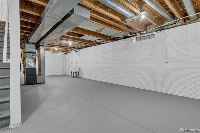 8247 Ellsworth Street, Detroit, MI 48238