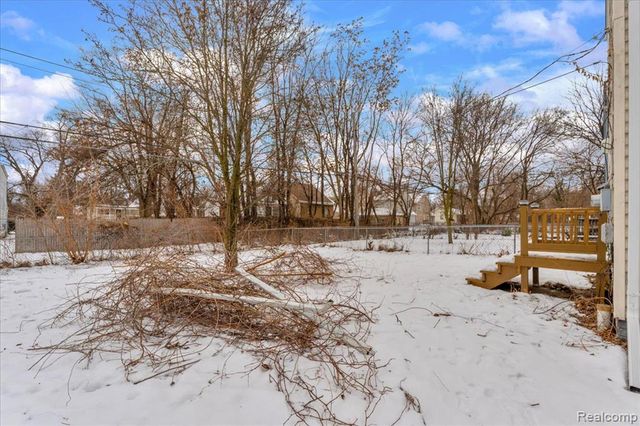 8247 Ellsworth Street, Detroit, MI 48238