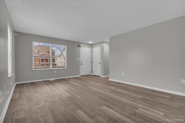 8247 Ellsworth Street, Detroit, MI 48238