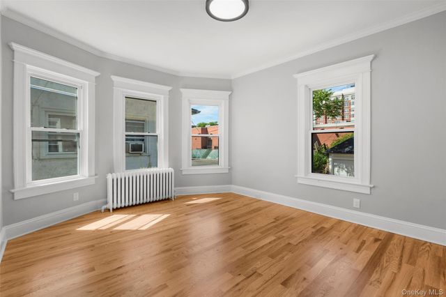 75 Waller Avenue, White Plains, NY 10605