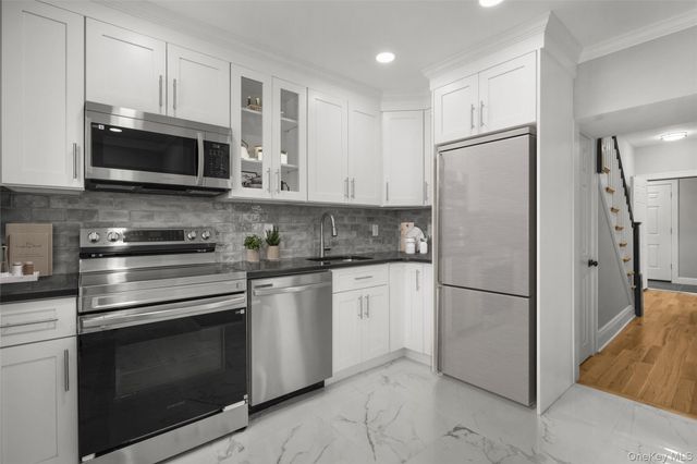 75 Waller Avenue, White Plains, NY 10605
