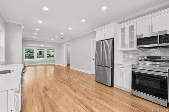 75 Waller Avenue, White Plains, NY 10605