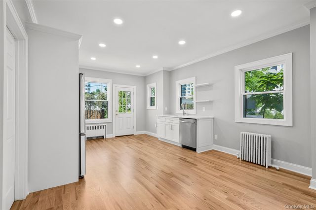 75 Waller Avenue, White Plains, NY 10605