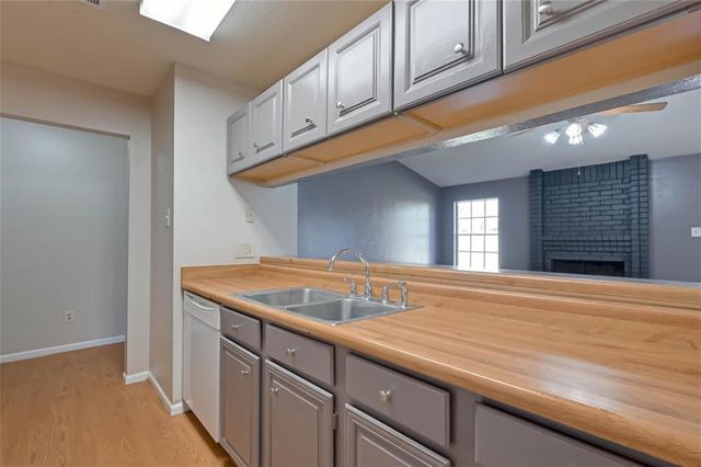 2411 Country Place Drive, Richmond, TX 77406