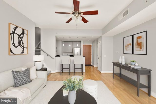 2120 Vermont Ave NW Apt 621, Washington, DC 20001