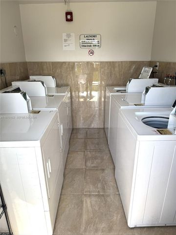 9520 SW 8th St 119, Miami, FL 33174