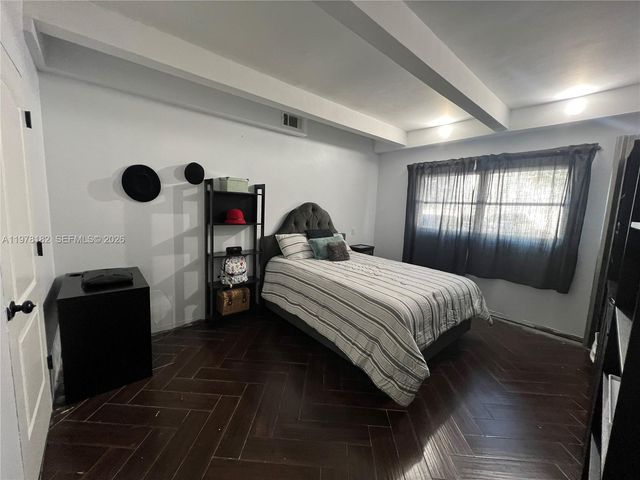 9520 SW 8th St 119, Miami, FL 33174