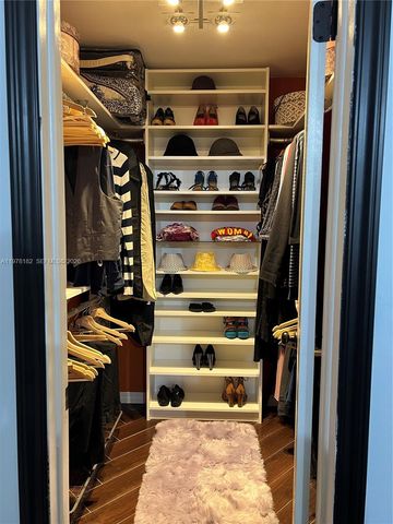 9520 SW 8th St 119, Miami, FL 33174