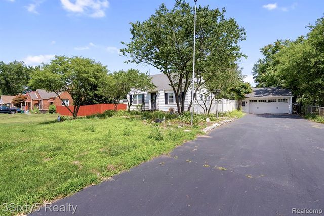 13599 S Huron River Drive, Romulus, MI 48174