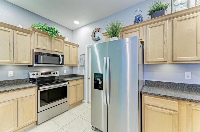 6422 2ND STREET E, Bradenton, FL 34203