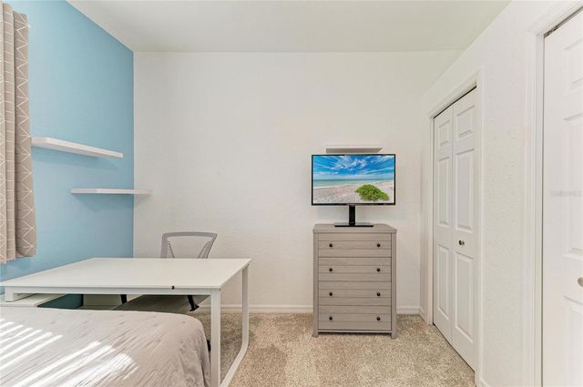 6422 2ND STREET E, Bradenton, FL 34203