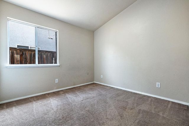 5634 W Donner Avenue, Fresno, CA 93722