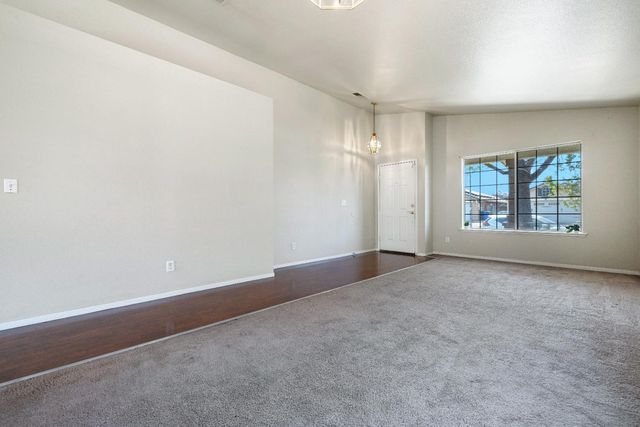 5634 W Donner Avenue, Fresno, CA 93722