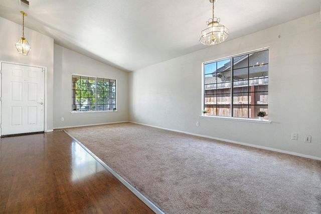 5634 W Donner Avenue, Fresno, CA 93722