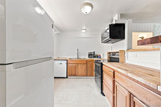 8170 Stuart Street, Westminster, CO 80031