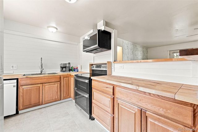 8170 Stuart Street, Westminster, CO 80031