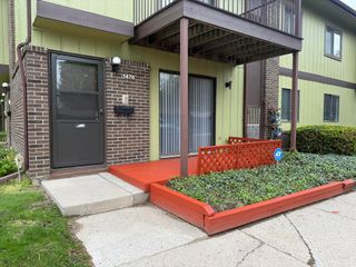 1476 W Chateau Vert, Ypsilanti Twp, MI 48197