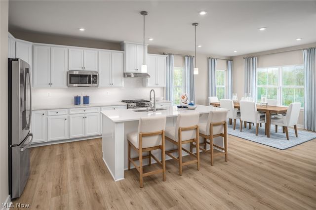 6277 Cable Bridge Circle NW, Lehigh Twp, OH 44720