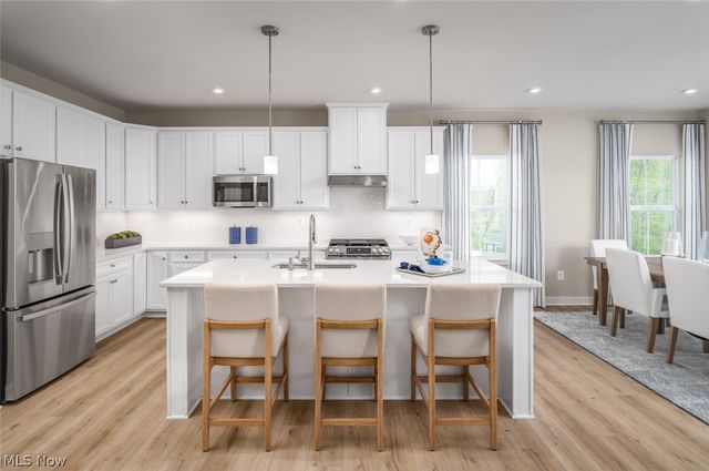 6277 Cable Bridge Circle NW, Lehigh Twp, OH 44720