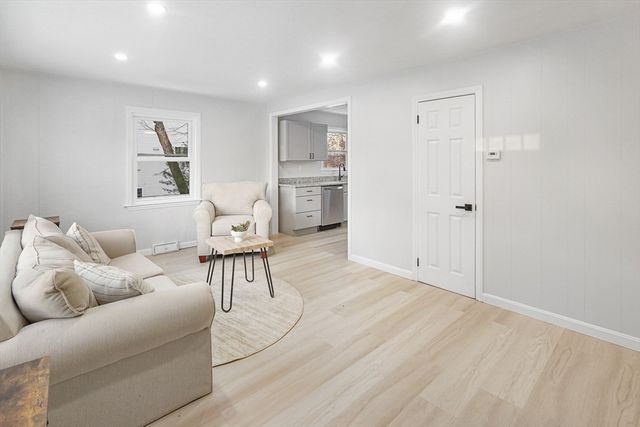 22 Outlook Drive, Worcester, MA 01602